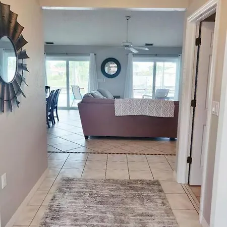 The Playful Pelican Cape Coral Exterior photo