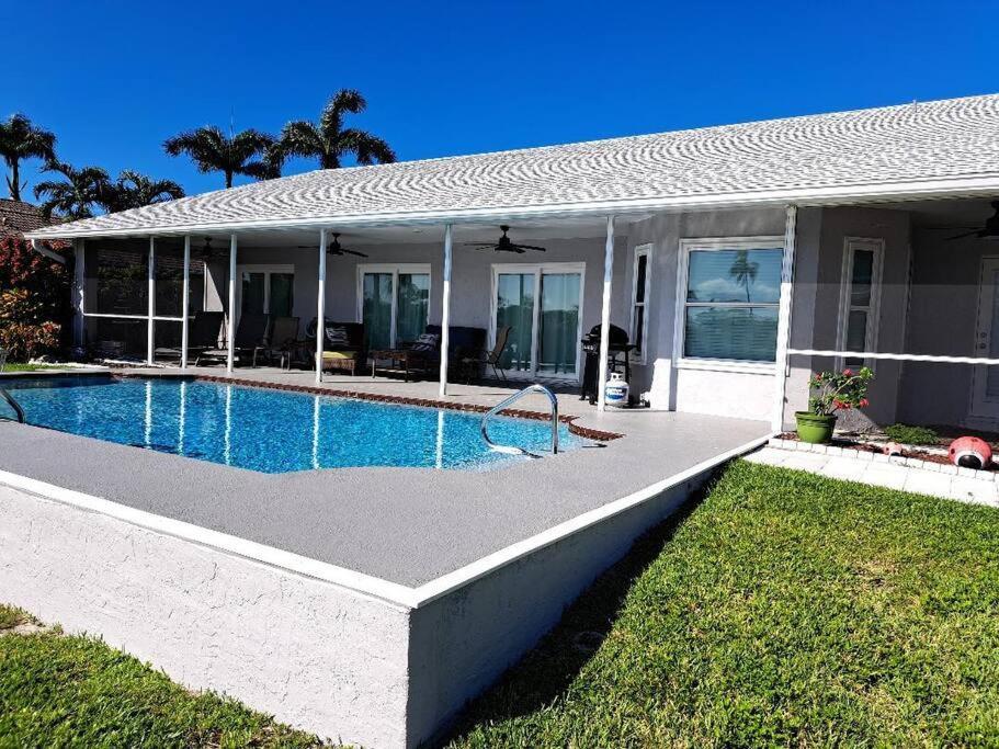 The Playful Pelican Cape Coral